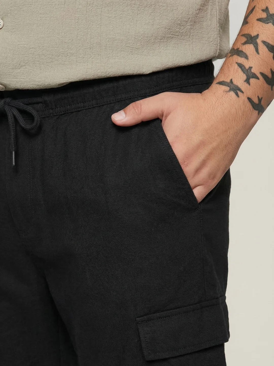 Plus Men's Black Straight Fit Linen Cargo Pants with 6 Pockets - Image 6