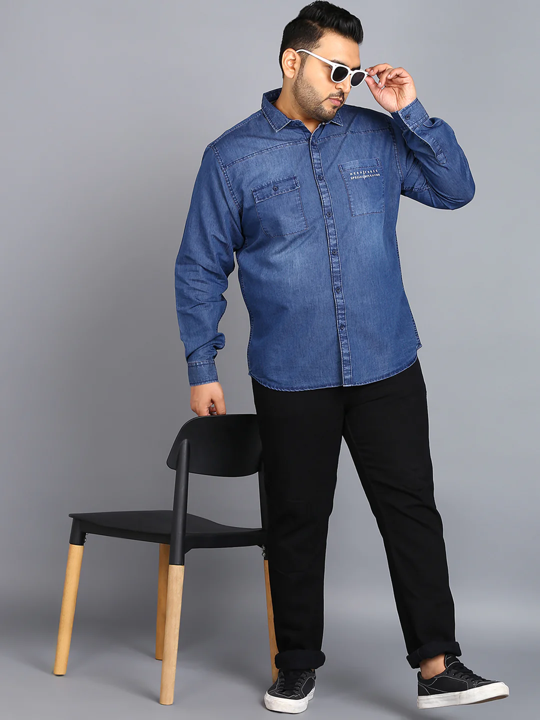 Plus Men's Blue Denim Full Sleeve Regular Fit Washed Casual Shirt - Image 4