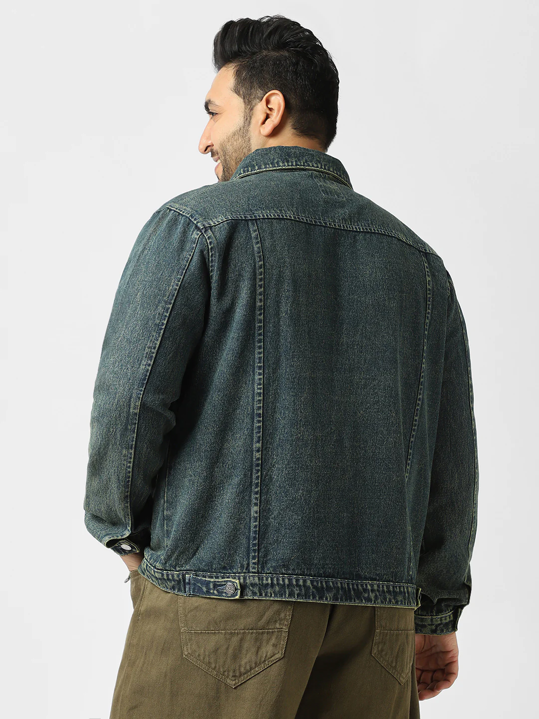 Plus Men's Blue Regular Fit Washed Full Sleeve Denim Jacket - Image 3