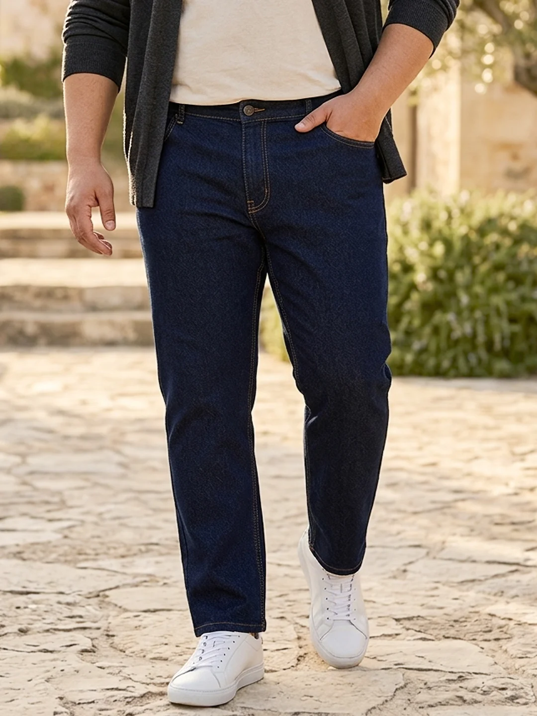 Plus Men's Dark Blue Regular Fit Solid Jeans Stretchable