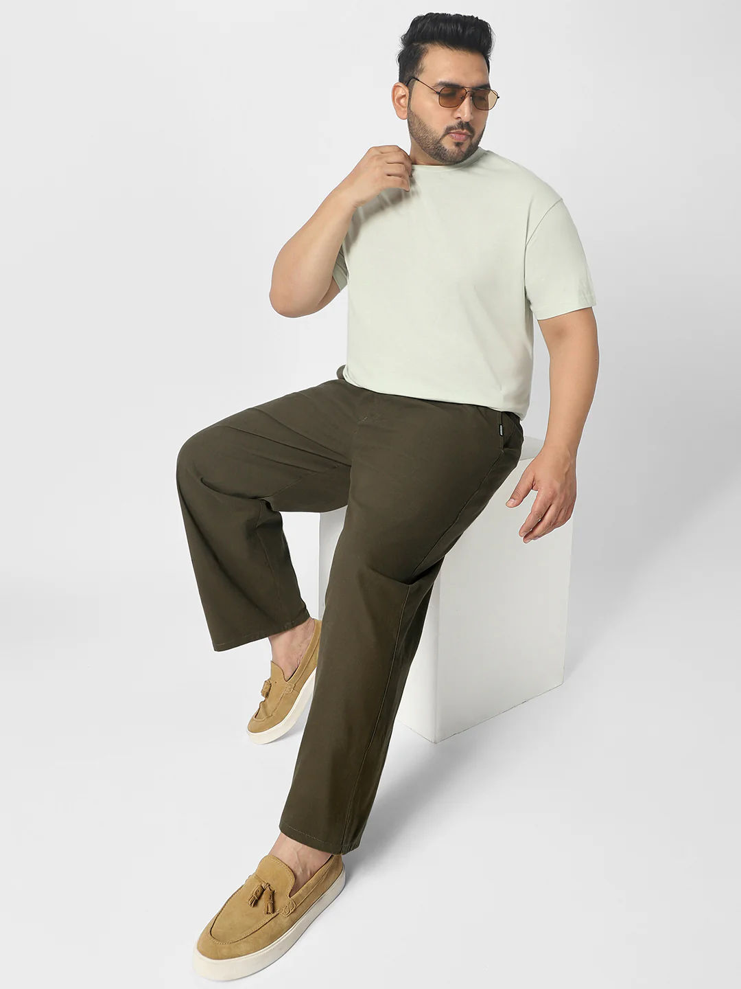 Plus Men's Dark Olive Loose Baggy Fit Solid Chino Trousers Non-Stretchable - Image 4