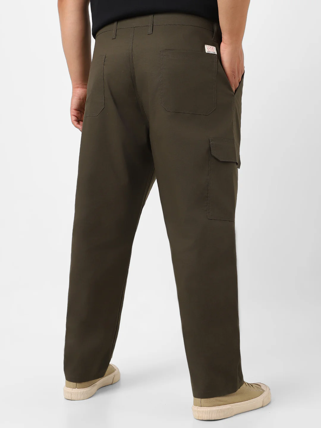 Plus Men's Dark Olive Regular Fit Solid Cargo Chino Pant With 6 Pockets - Image 3