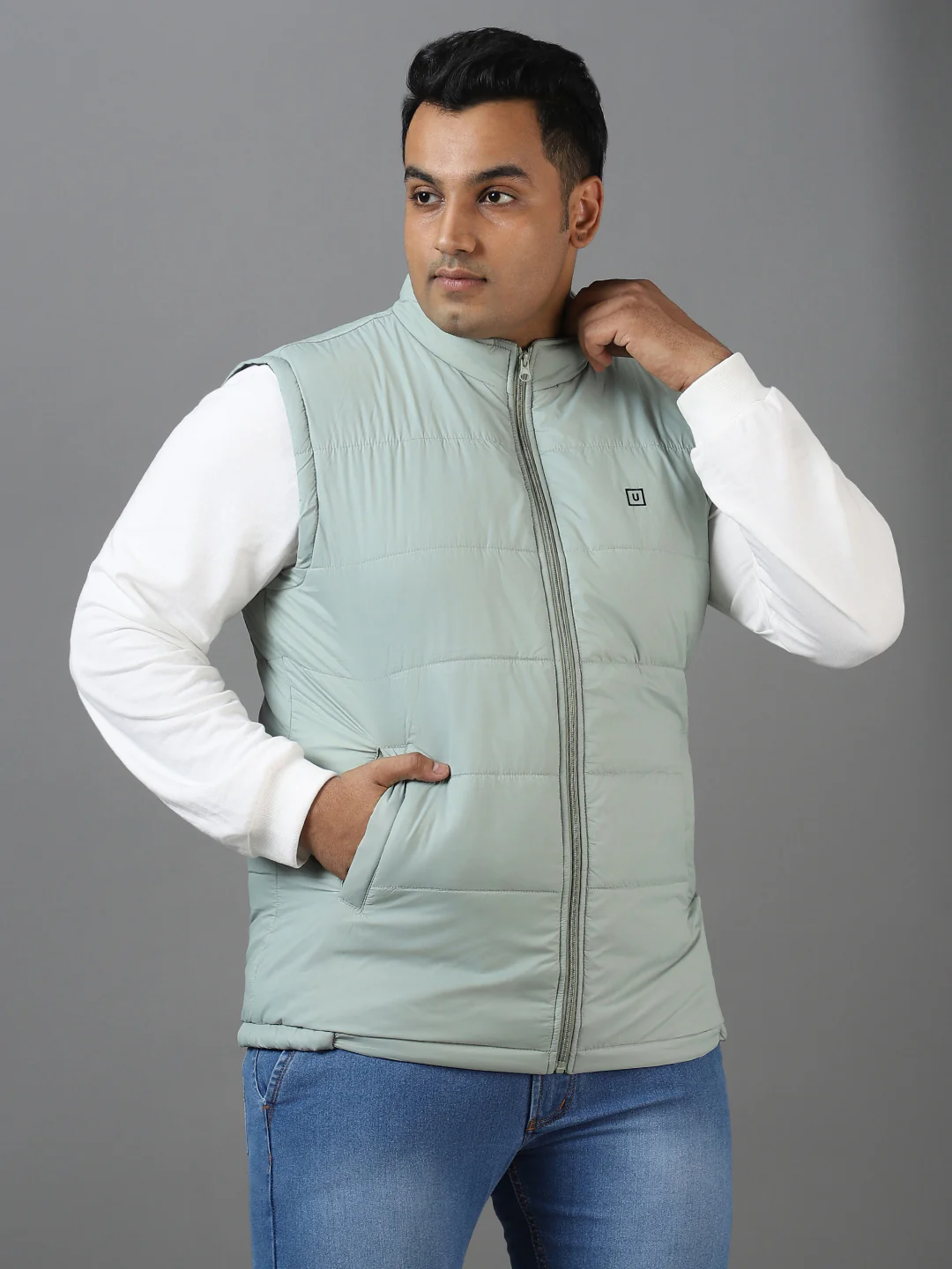 Plus Men's Green Sleeveless Zippered Puffer Jacket - Image 4