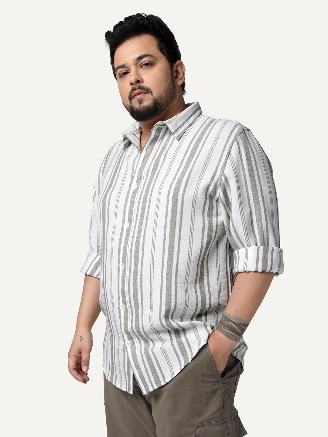 Plus Men's Grey Cotton Full Sleeve Relaxed Fit Linen Striped Shirt with Spread Collar - Image 2
