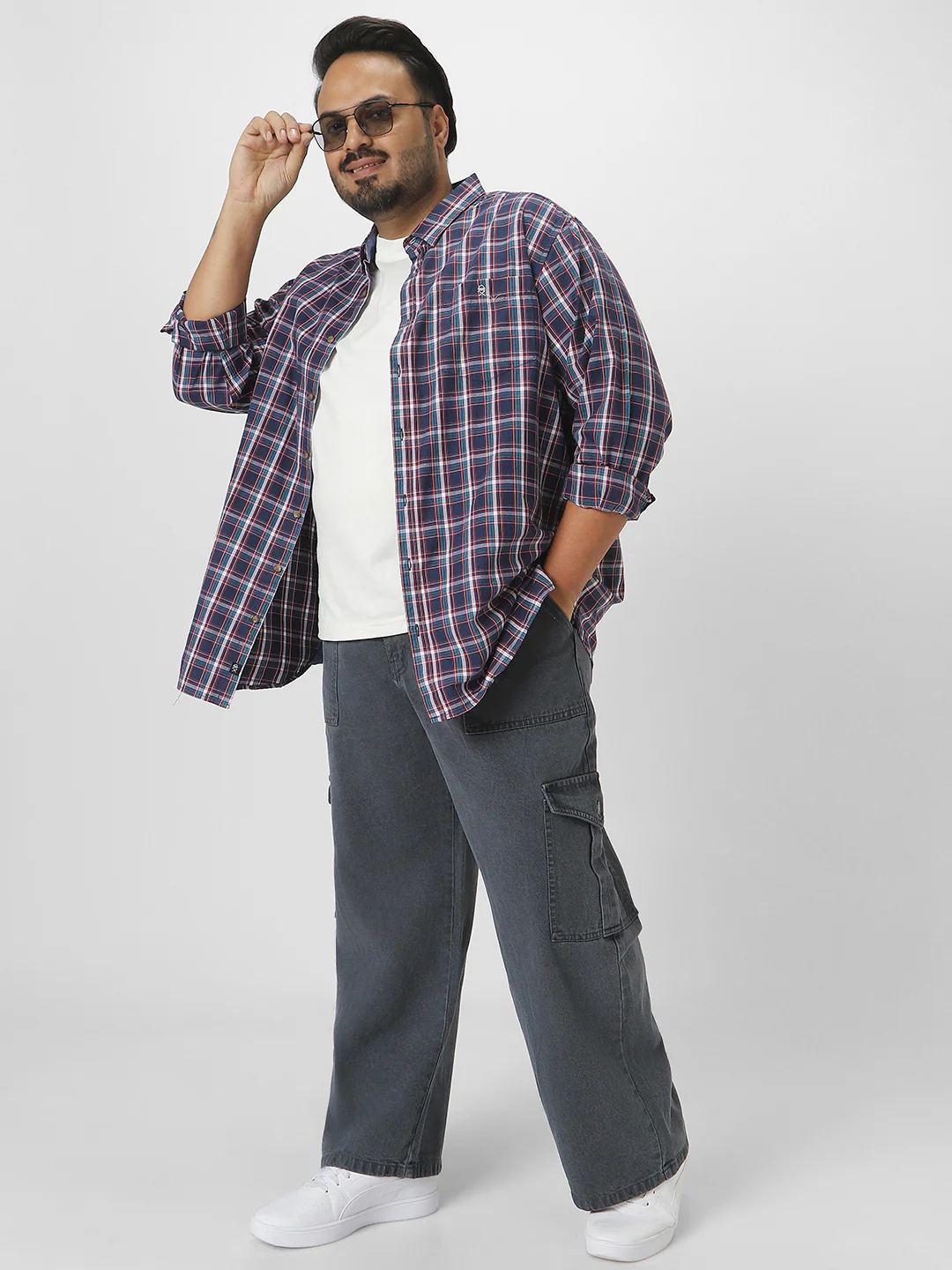 Plus Men's Grey Loose Fit Cargo Jeans with 6 Pockets Non-Stretchable - Image 4