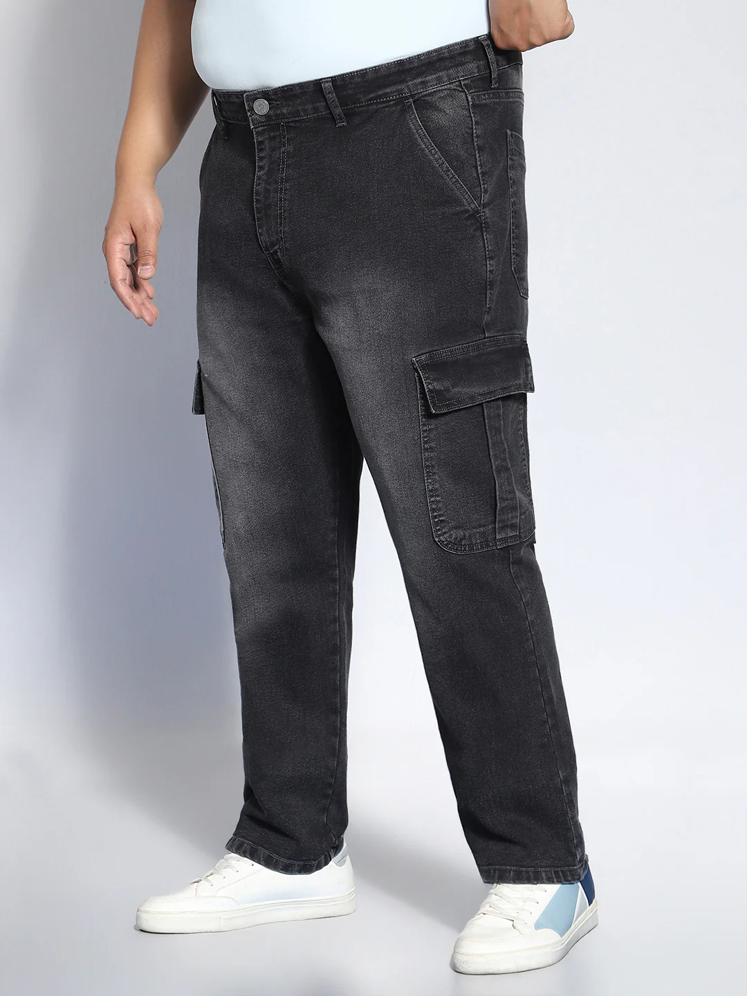 Plus Men's Grey Regular Fit Washed Cargo Jeans With 6 Pockets Stretchable - Image 3