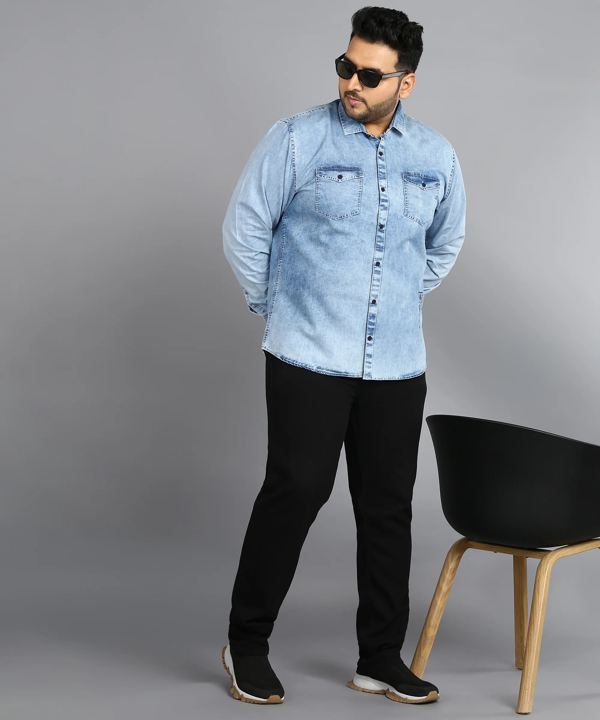 Plus Men's Ice Blue Denim Full Sleeve Regular Fit Washed Casual Shirt - Image 4