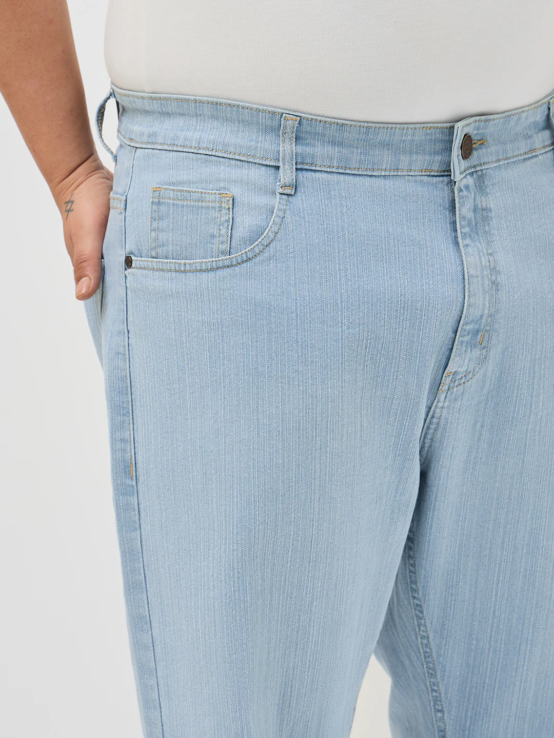 Plus Men's Ice Blue Straight Fit Washed Denim Jeans Stretchable - Image 5