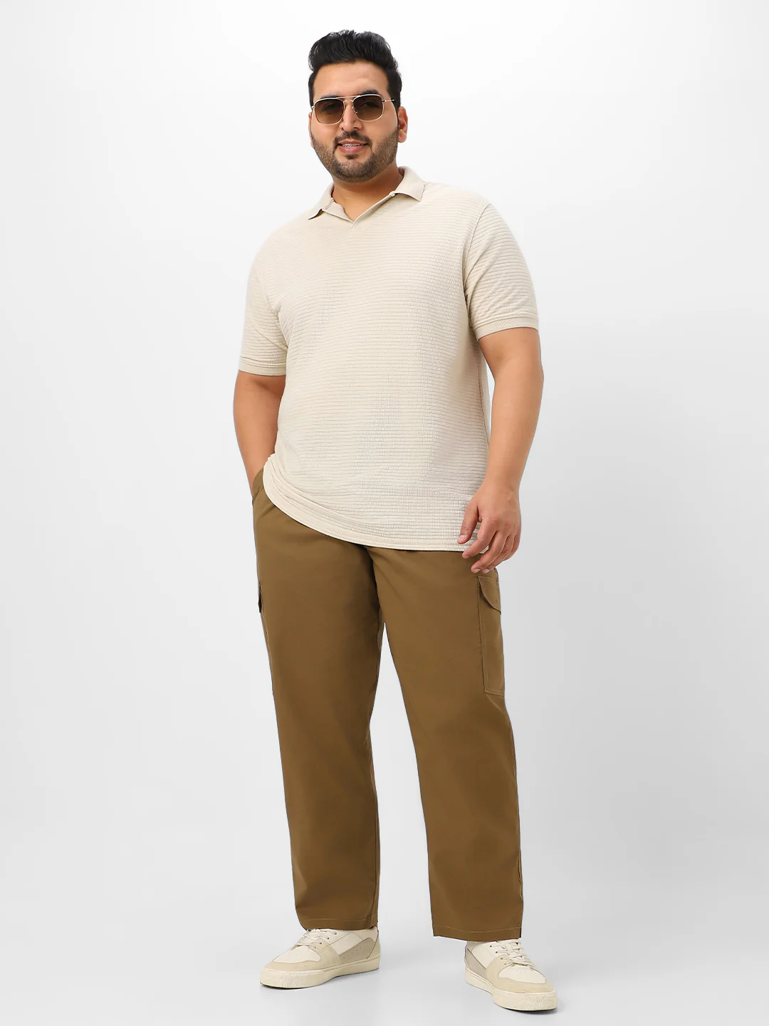Plus Men's Khaki Regular Fit Solid Cargo Chino Pant With 6 Pockets - Image 4