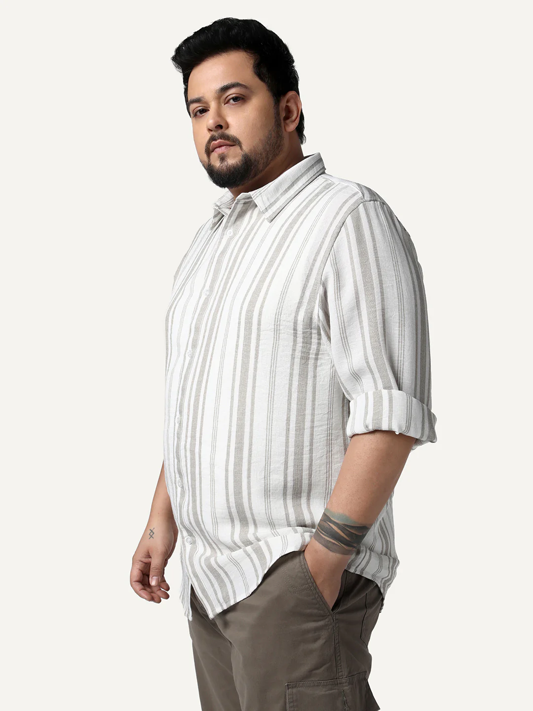 Plus Men's Light Grey Cotton Full Sleeve Relaxed Fit Linen Striped Shirt with Spread Collar - Image 2