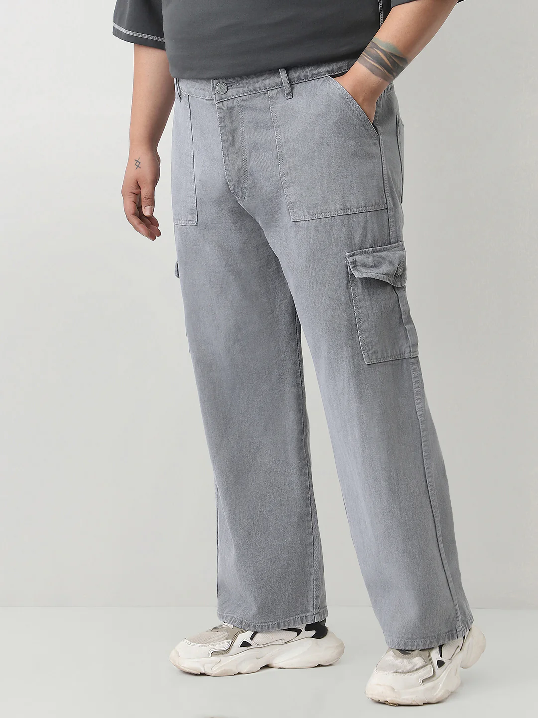 Plus Men's Light Grey Loose Fit Cargo Jeans with 6 Pockets Non-Stretchable - Image 3