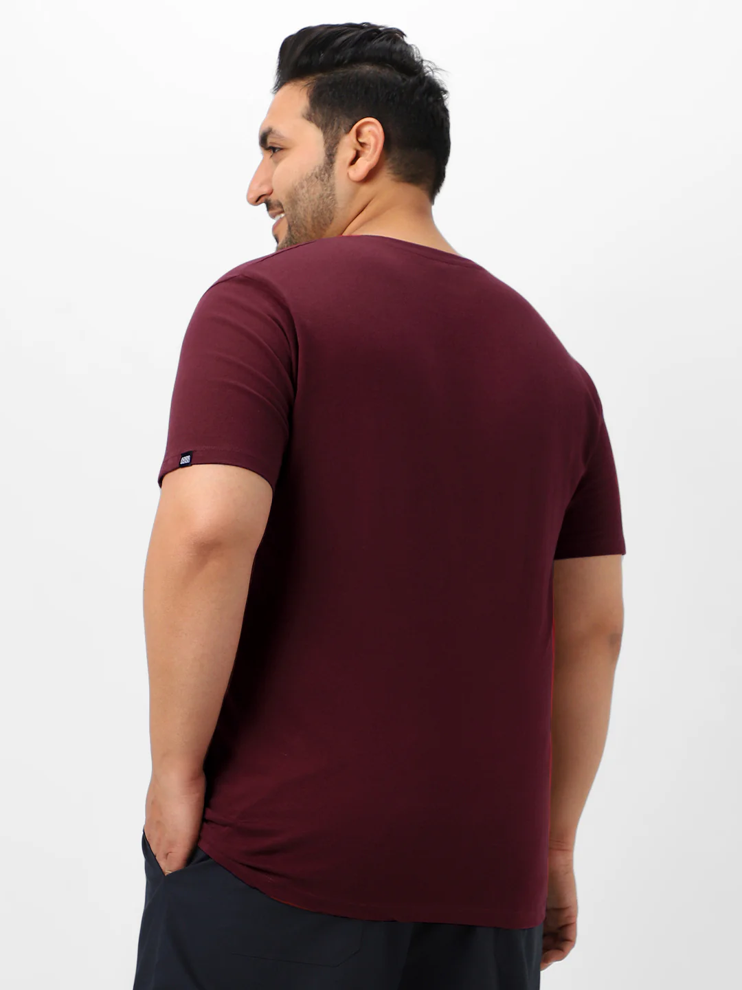Plus Men's Maroon Solid Regular Fit Round Neck Cotton T-Shirt - Image 4