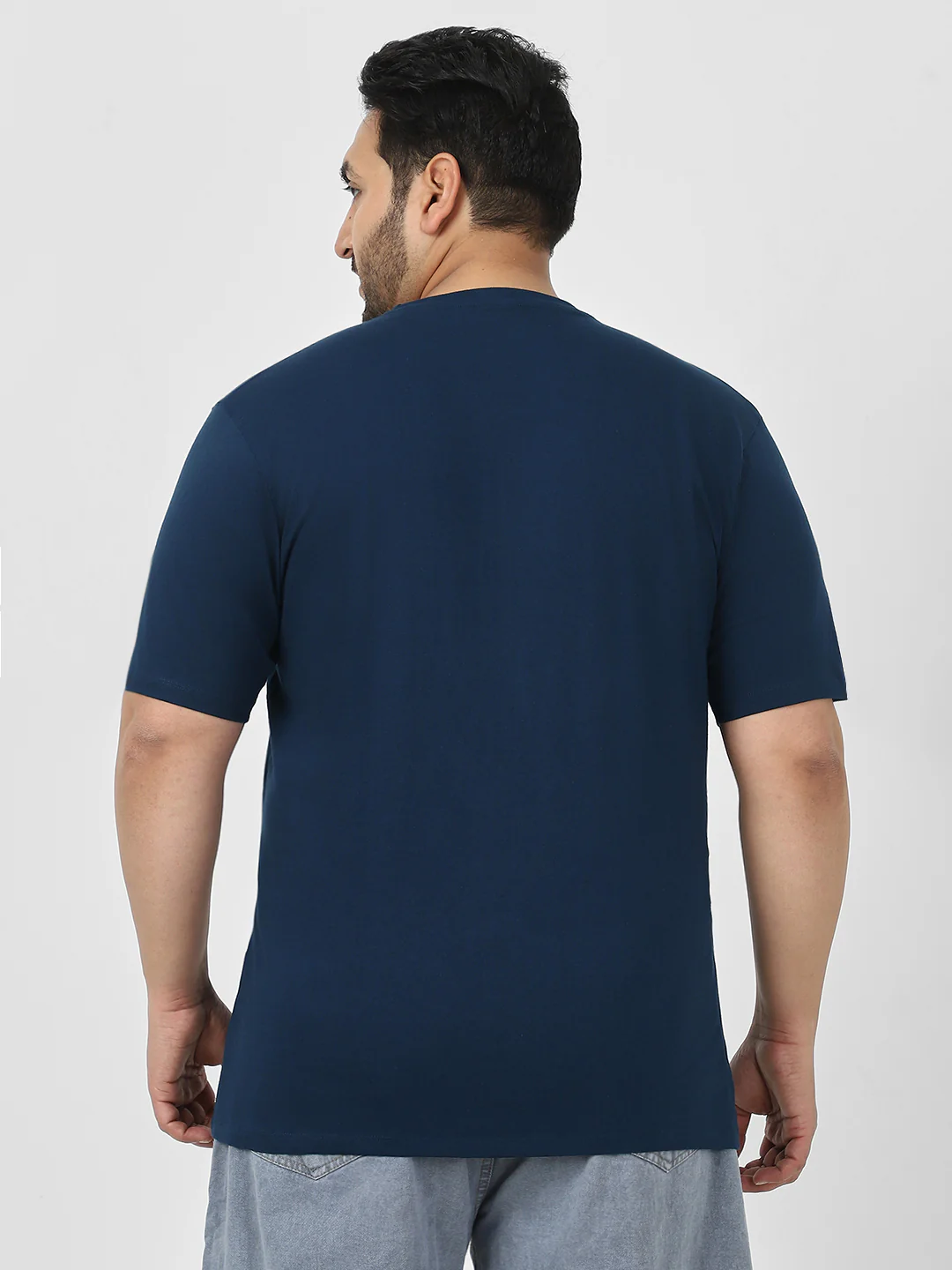 Plus Men's Navy Blue Solid Regular Fit Round Neck Cotton T-Shirt - Image 4
