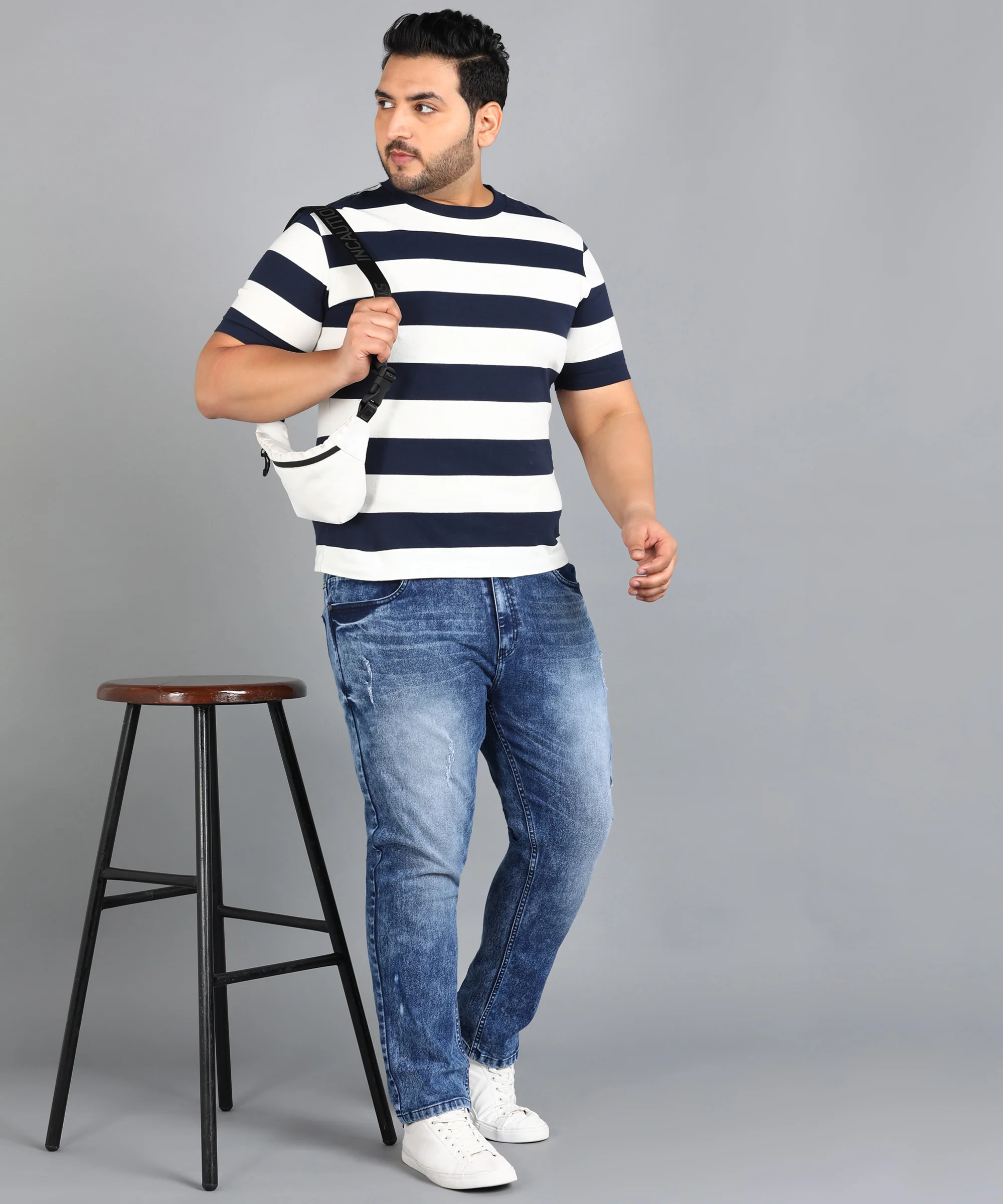Plus Men's Navy Slim Fit Mild Distressed/Torn Jeans Stretchable - Image 4