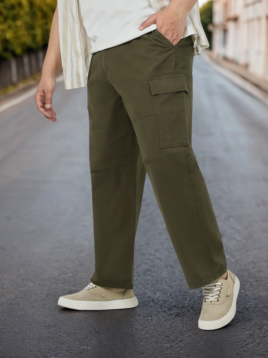 Plus Men's Olive Loose Baggy Fit Solid Cargo Chino Pant with 6 Pockets Non-Stretchable - Image 2