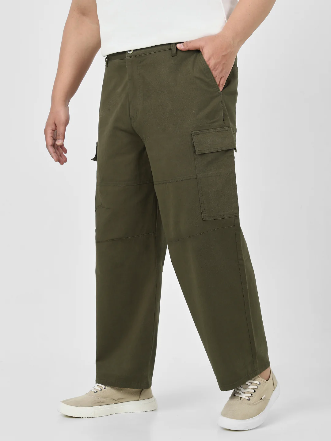 Plus Men's Olive Loose Baggy Fit Solid Cargo Chino Pant with 6 Pockets Non-Stretchable - Image 4