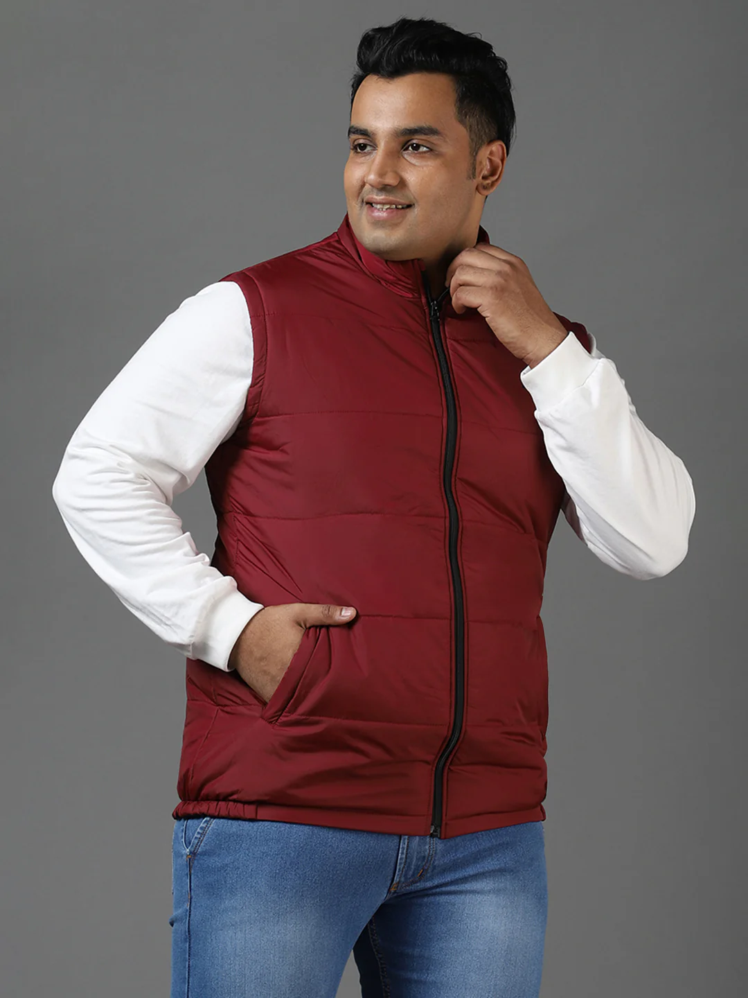 Plus Men's Red Sleeveless Zippered Puffer Jacket - Image 4