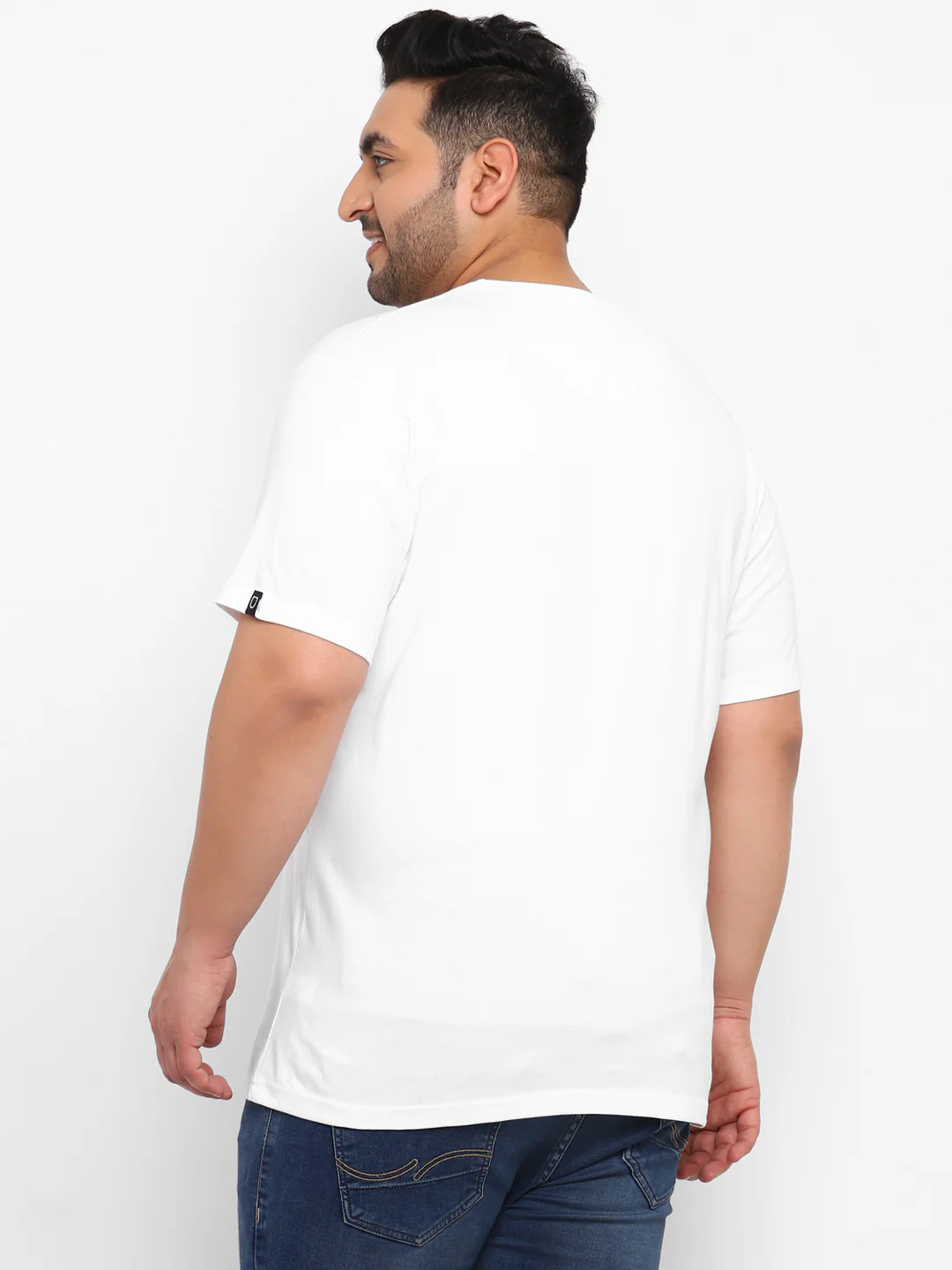 Urbano Plus Men's White Graphic Printed Half Sleeve Regular Fit Cotton T-Shirt - Image 3