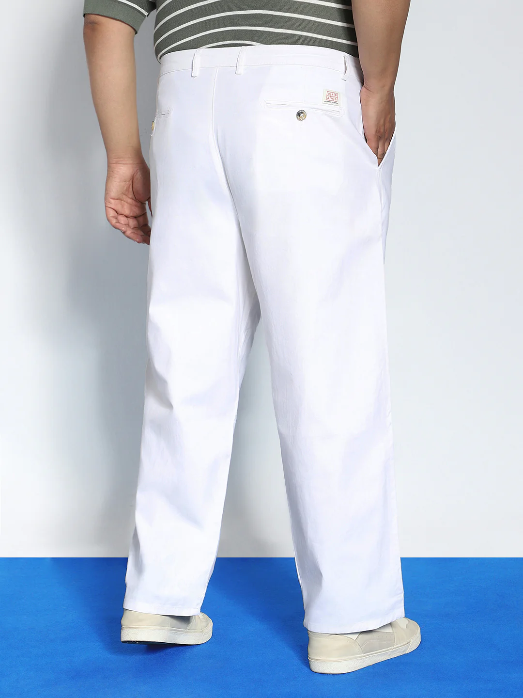 Plus Men's White Loose Baggy Fit Solid Chino Trousers Non-Stretchable - Image 3